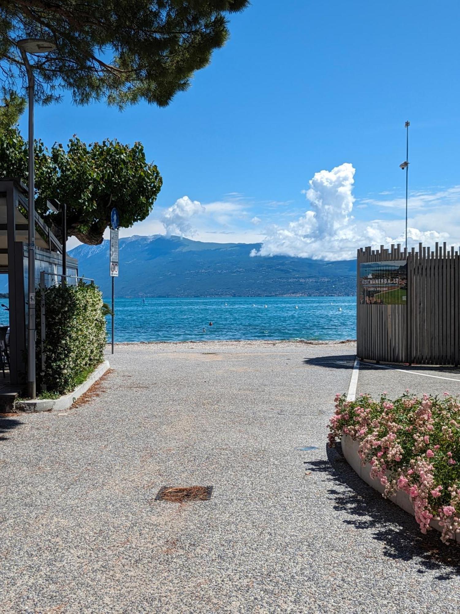 La Fenice Holiday Apartment Manerba del Garda Cameră foto